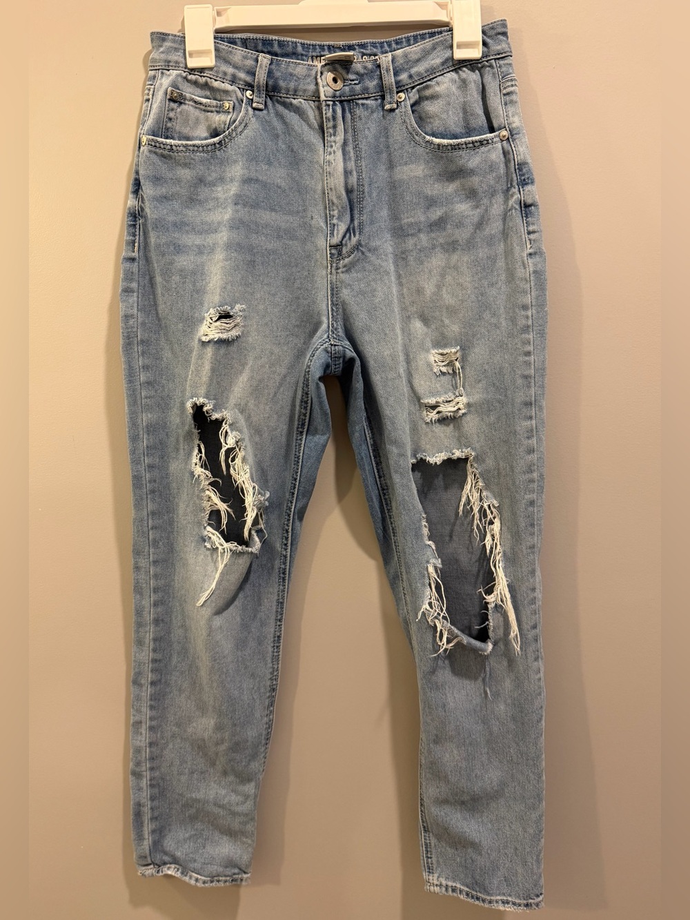 American Rag Light Blue Distressed Straight Leg Denim Jeans Size 7 / 28